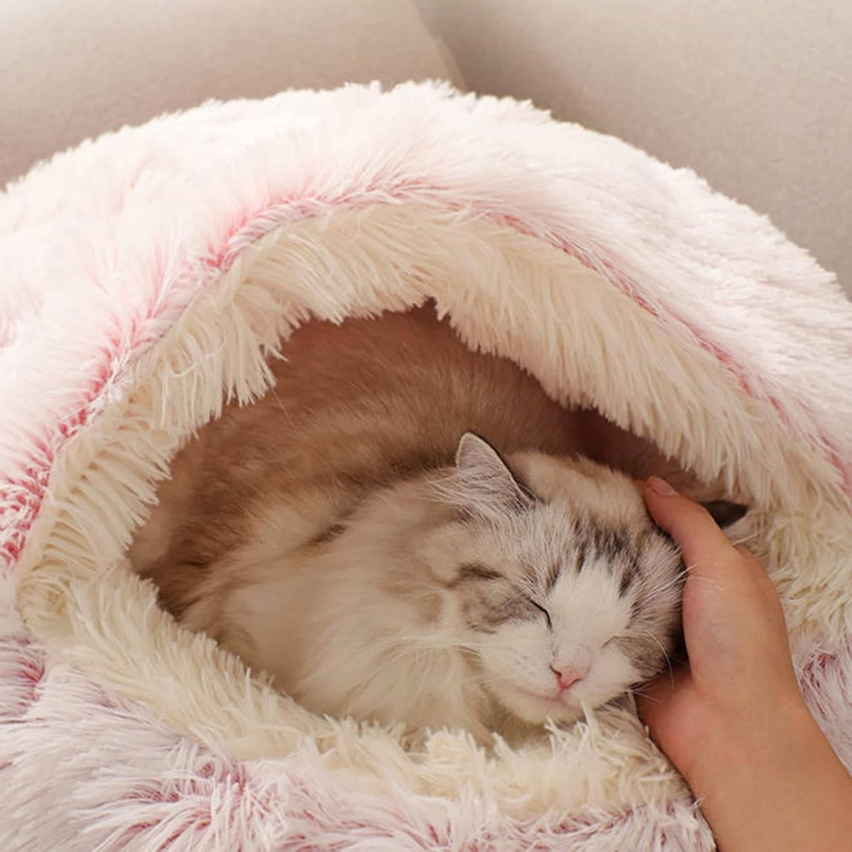 Belro donut-shaped dog and cat bed with soft fabric and cozy interior, ideal for pets to rest comfortably.