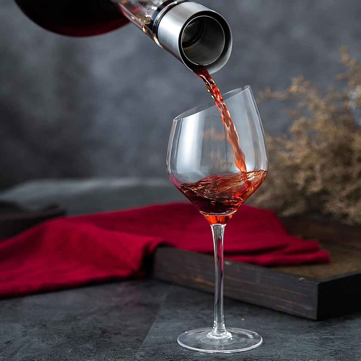 Belro crystal glass wine decanter and aerator carafe for elegant wine serving and aeration in kitchen and dining settings.