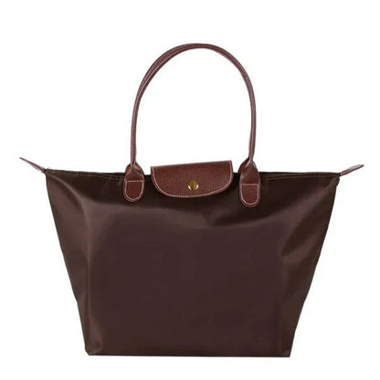 Belro women's handbag with sleek design, featuring a compact wallet style and elegant accessories for everyday use.