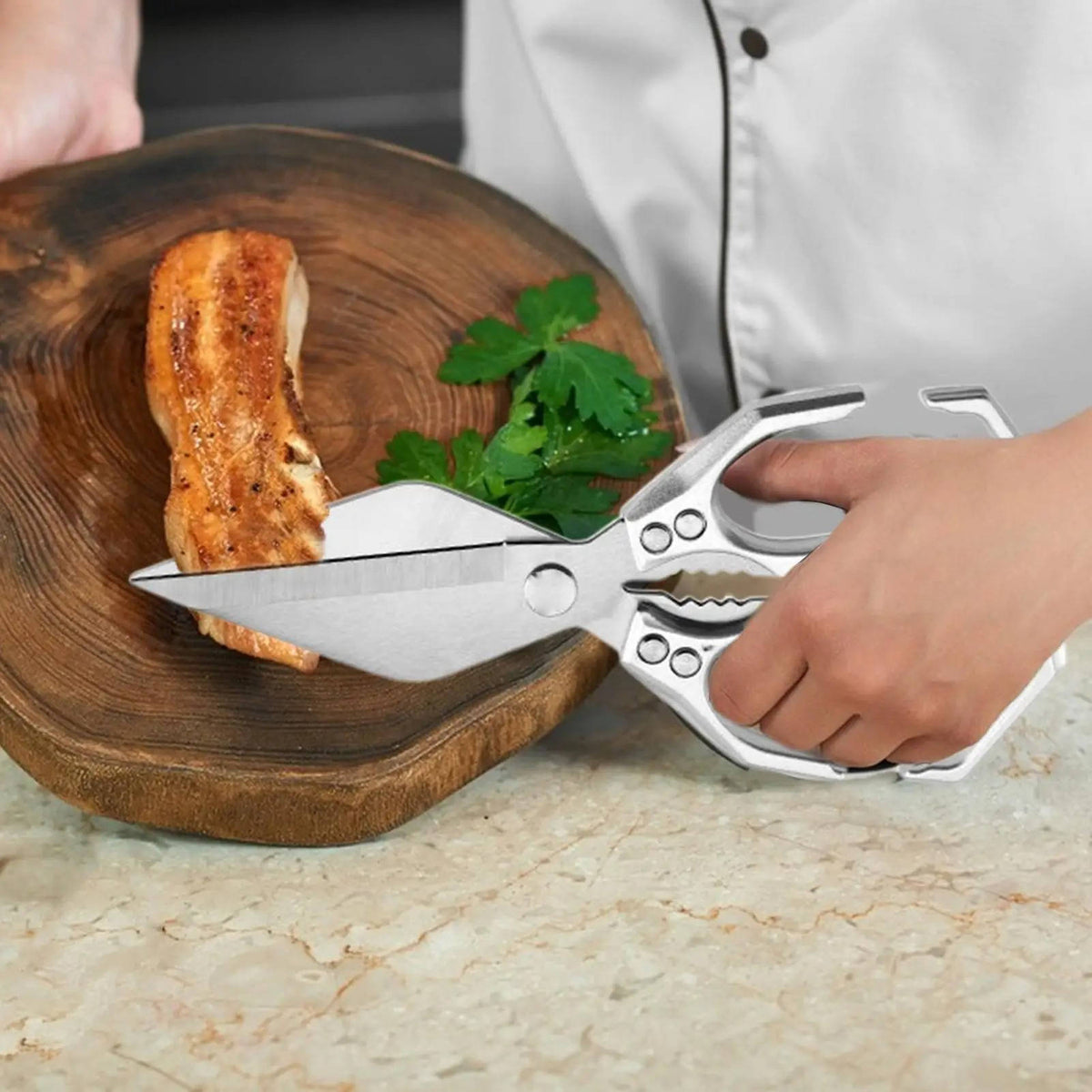 Belro kitchen shears with stainless steel blades and ergonomic handles, ideal for cooking and food preparation.