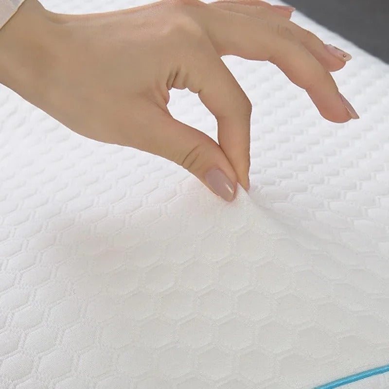 Belro orthopedic couple pillow with arm-tunnel for cuddling, designed for comfort and support during rest or relaxation.