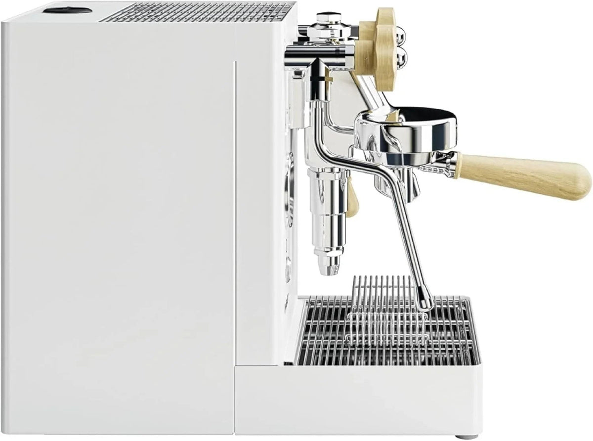 Casavibeo Lelit MaraX PL62X-EUCW espresso machine with sleek design and digital controls, shown in a modern kitchen setting.