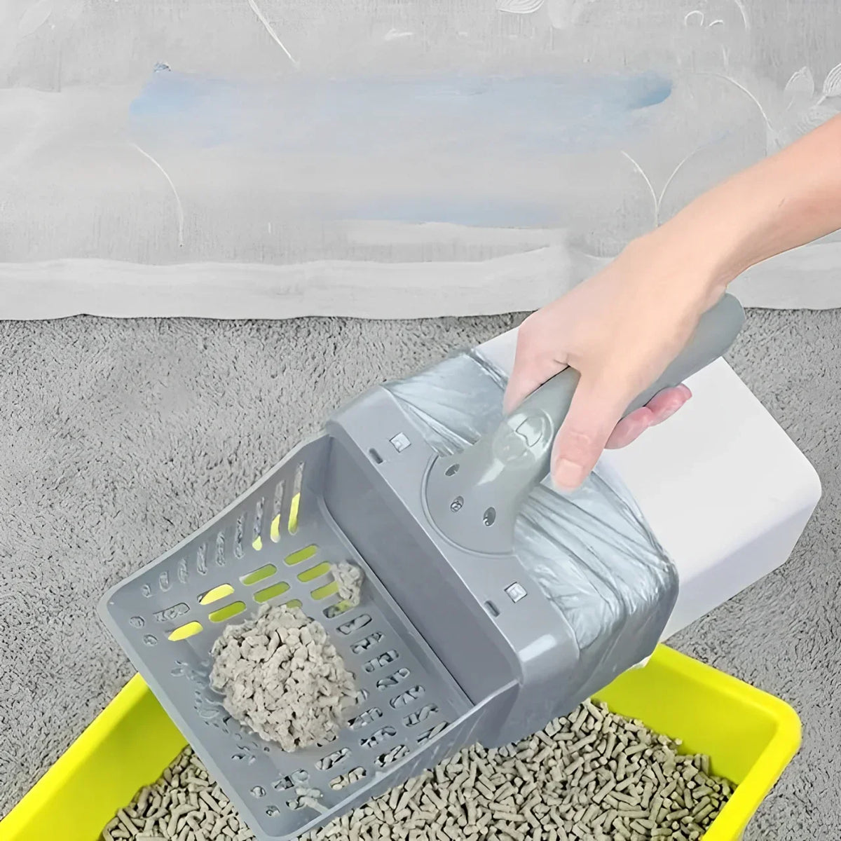 Belro cat litter scoop with a sturdy handle and metal scoop for easy cleaning of cat litter boxes.