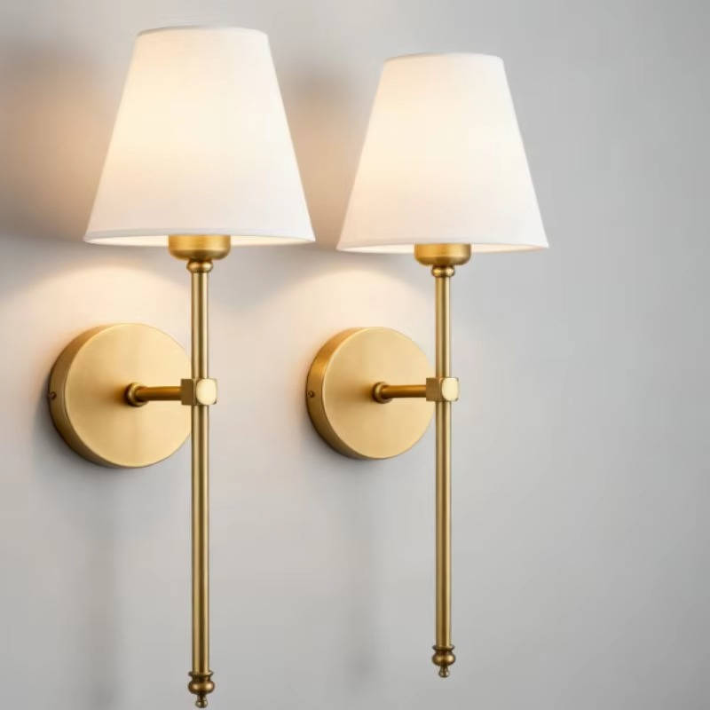 Belro battery-operated wall sconce for outdoor use, featuring a modern design suitable for home and garden lighting.