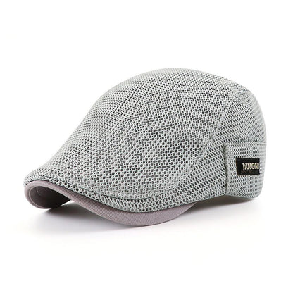 Men's flat cap with mesh ventilation by Mivoza Deutschland, featuring breathable cotton fabric and adjustable fit.