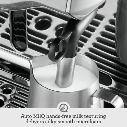 Casavibeo Breville Oracle Touch espresso machine with sleek stainless steel finish, digital display, and built-in grinder for premium coffee.