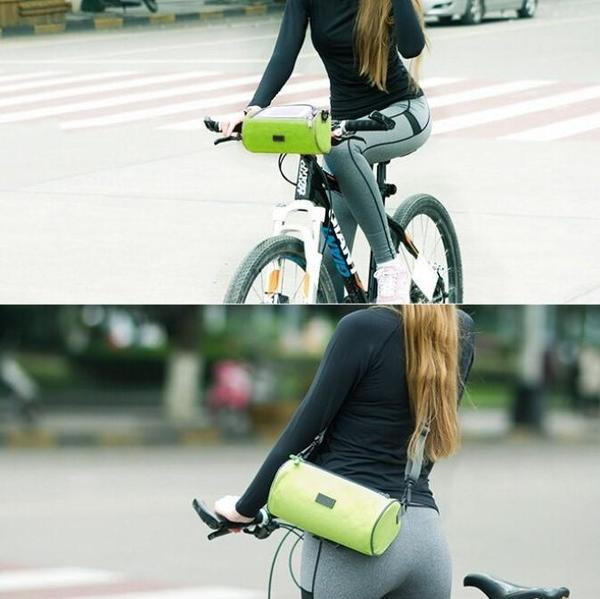 Belro multifunctional touchscreen handlebar bag for bikes, featuring a transparent touchscreen window and durable storage compartment.