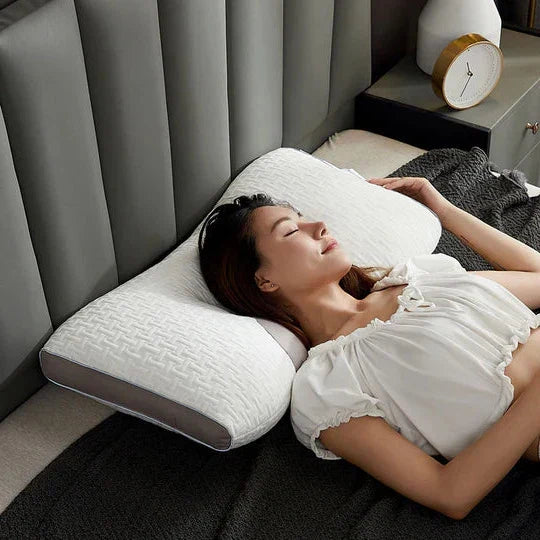 Belro hybrid pillow for back and side sleepers showing ergonomic design with neck and shoulder support for restful sleep.