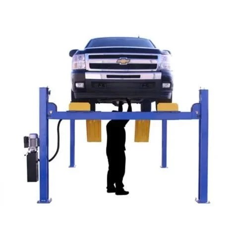Atlas 414 4-Post automotive lift by Casavibeo, showing the sturdy metal posts and hydraulic lifting arms in a garage setting.