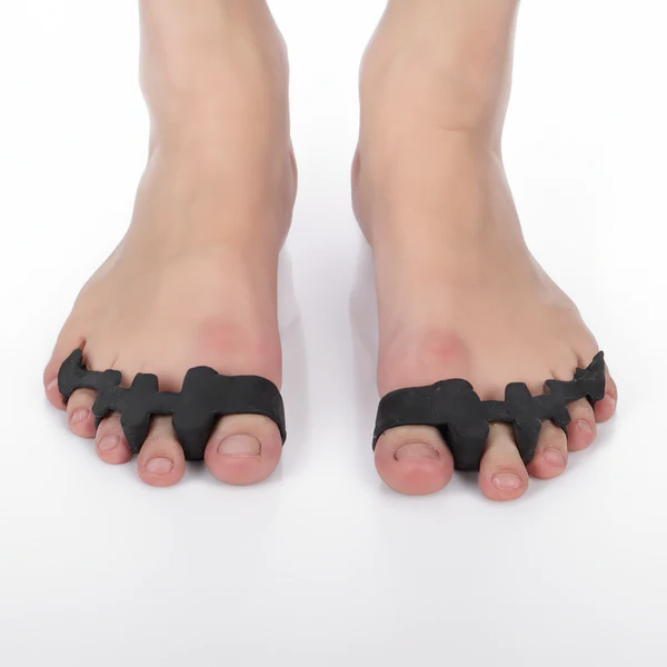 Belro orthopedic hammer toe splint designed to realign toes and provide support for foot health and comfort.