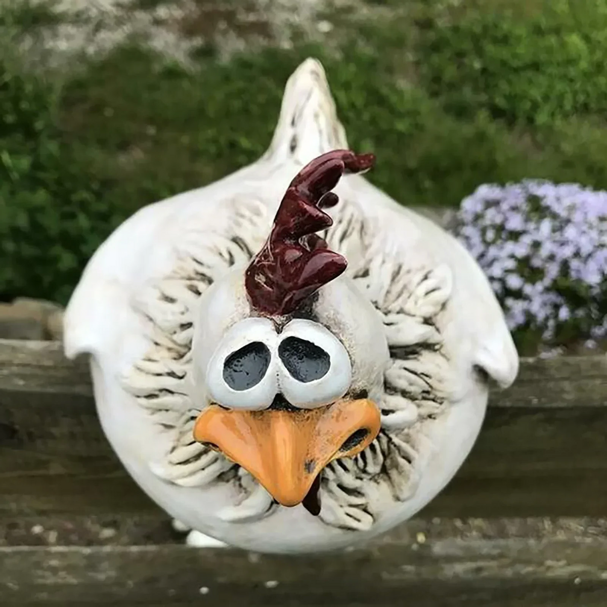 Belro funny chicken fence decor resin garden statue, featuring a humorous chicken design, suitable for outdoor garden decoration.
