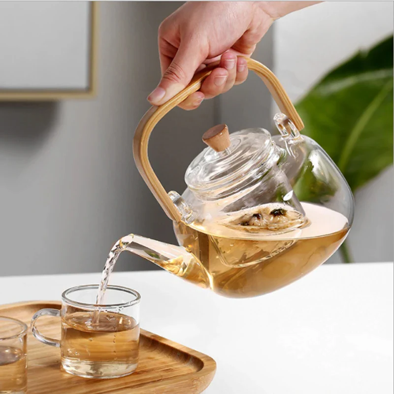 Heat-resistant borosilicate glass teapot by Belro with a clear design, perfect for boiling and serving tea in the kitchen.