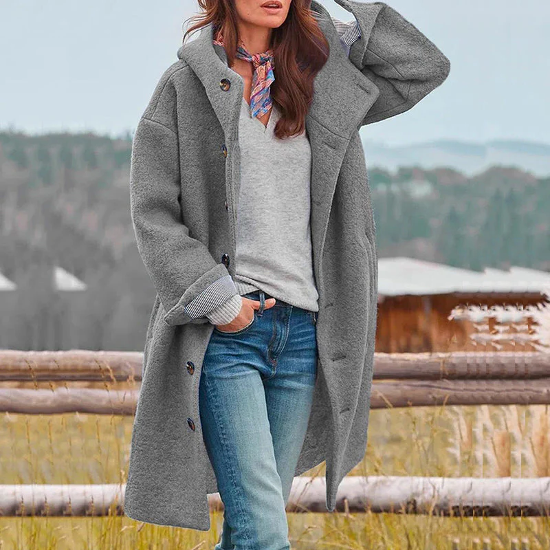 Belro women's warm winter coat in a cozy, insulated design with a hood and button details, perfect for cold weather.