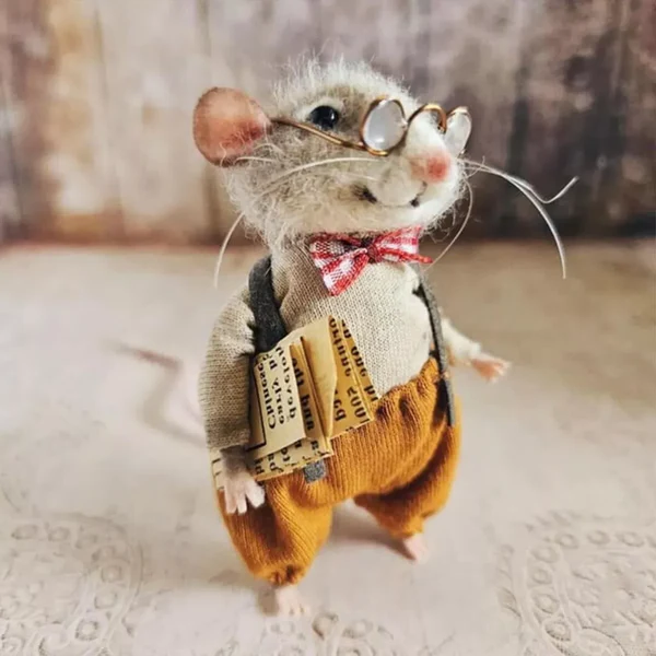 Handmade needle felted mouse craft kit by Belro featuring soft, detailed wool mouse figures for DIY creative projects.