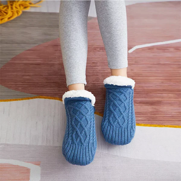 Belro women's non-slip thermal fleece socks with indoor grip, designed for warmth and comfort during cold weather.