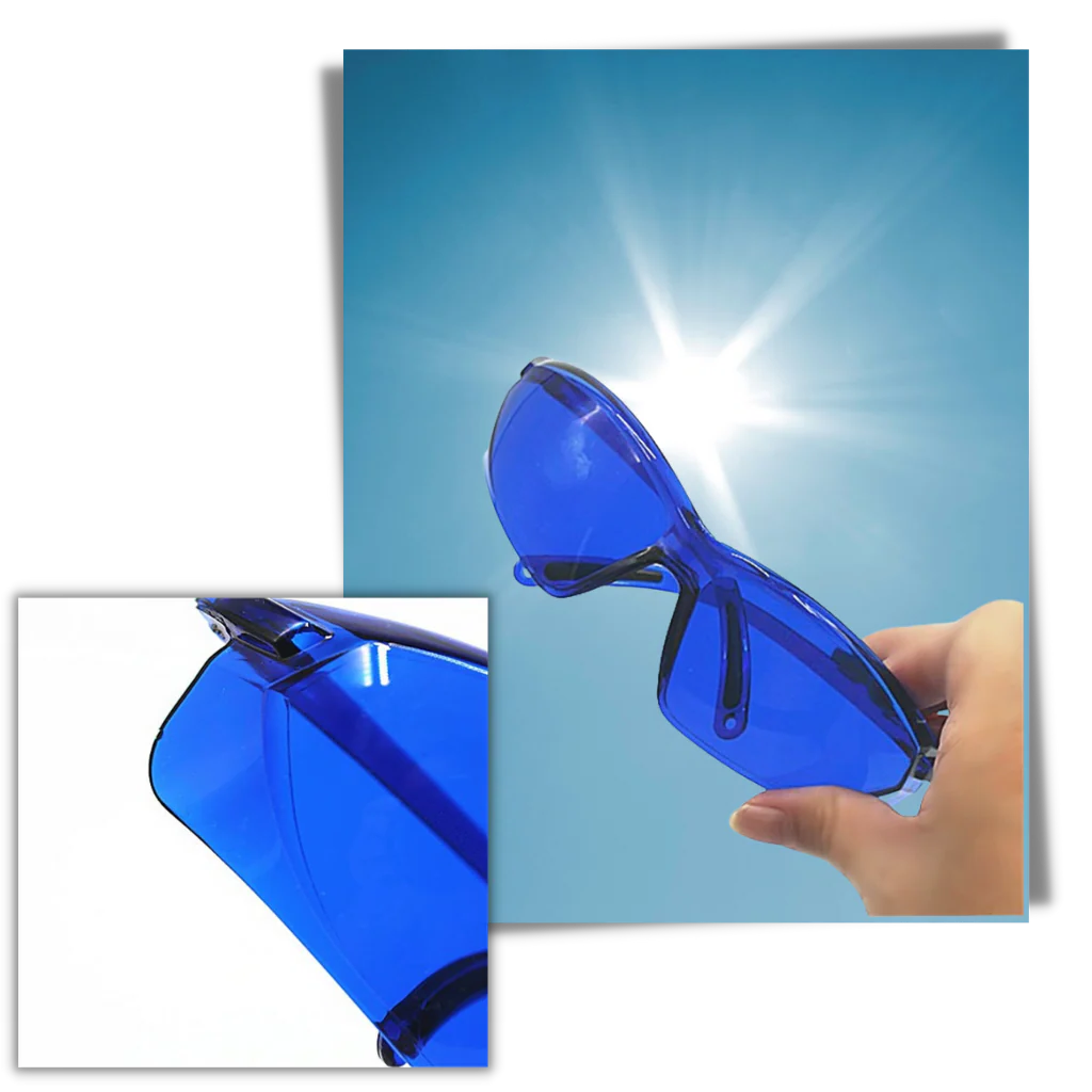 Belro golf ball finding glasses with built-in camera lens, designed for enhanced visibility during golf games.