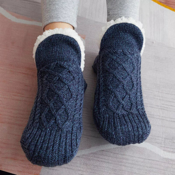 Belro women's non-slip thermal fleece socks, indoor warm grip socks with cozy fleece lining and rubber grip soles.