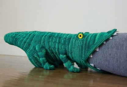 Belro 3D knitted crocodile socks featuring detailed crocodile design, vibrant colors, and soft fabric for comfortable wear.