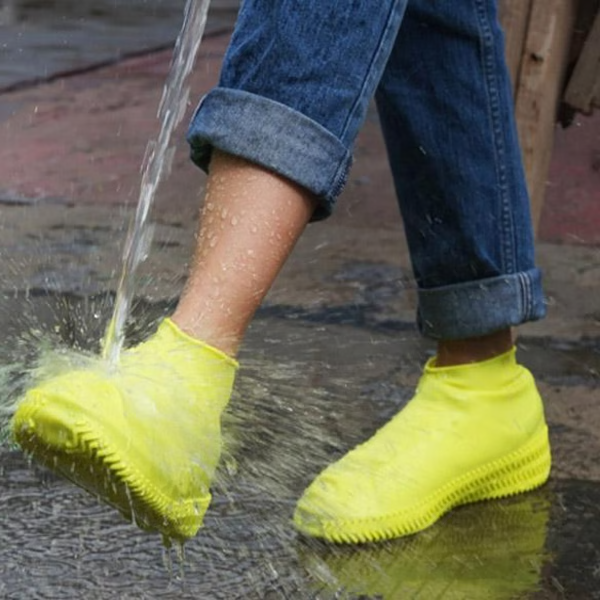 Belro Ultra-Durable Silicovers non-slip shoe covers protecting shoes from dirt and moisture, with a textured non-slip sole visible.