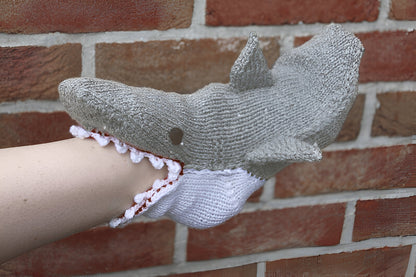 Belro 3D knitted crocodile socks featuring detailed green crocodile design on soft fabric, perfect for playful footwear.