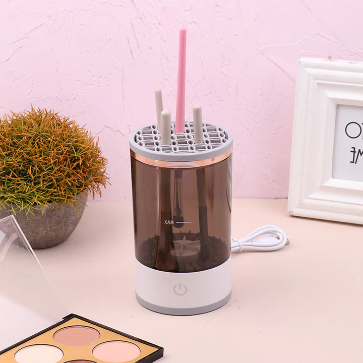 Belro makeup brush cleaner in a clear bottle with a pump, designed for cleaning beauty brushes and skincare tools.