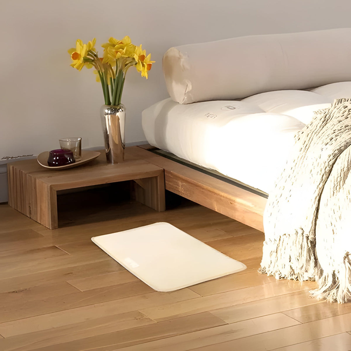Belro Smart Rug Carpet Alarm Clock with soft carpet surface, designed for heavy sleepers, ideal for home decor and waking up easily.
