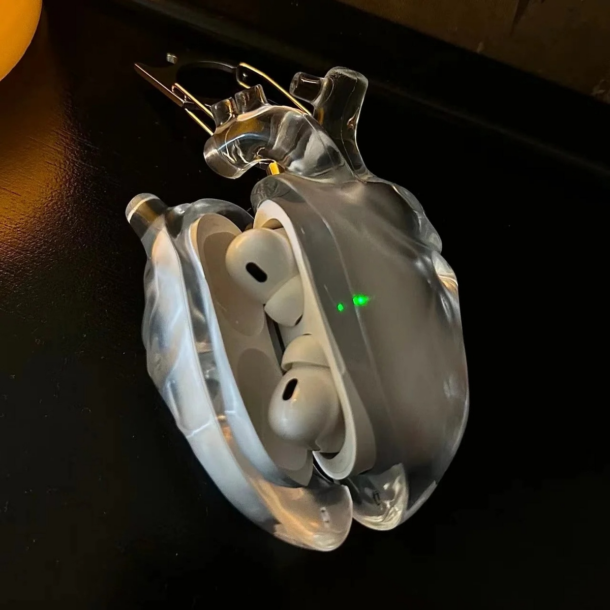 Belro Halloween Heart of Music AirPods case in stylish design, offering protection for your AirPods and charging accessories.