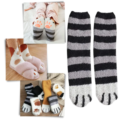 Belro Cat's Paw Winter Socks in cozy knit fabric with paw print patterns, perfect for cold weather.
