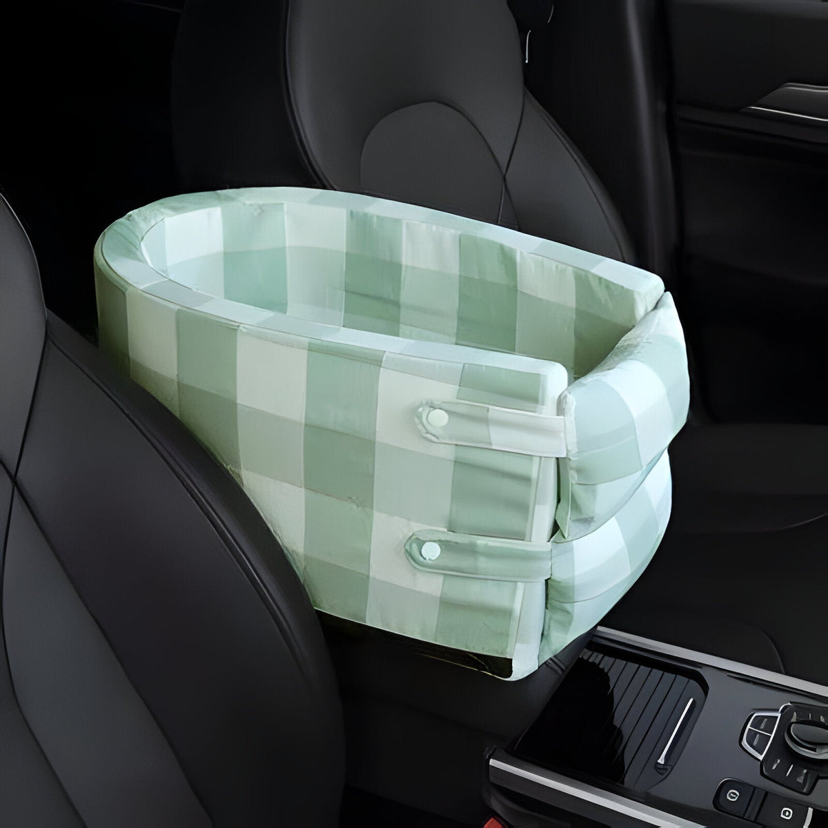 Belro pet car seat for small dogs and cats, secure automotive harness with padded interior for comfortable travel.