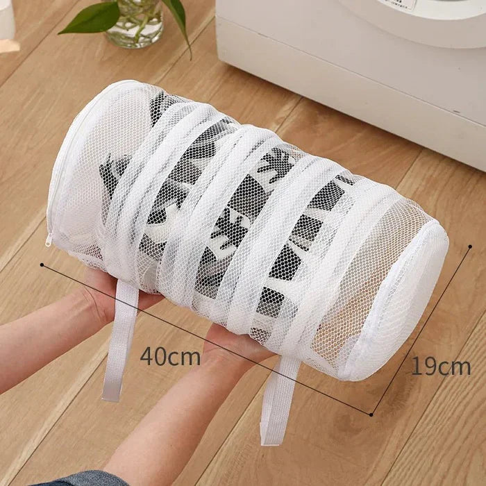 Belro reusable shoe laundry cleaning bag with zipper, designed for washing sneakers and tennis shoes in washing machines.