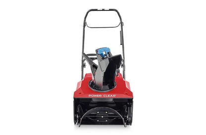 Casavibeo Toro Power Clear 721 E 21-inch single-stage gas snow blower with ergonomic handle and auger in action.