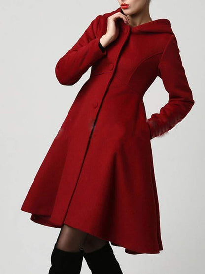 Plain automotive coat with simple buttons by Belro, shown in neutral color, featuring a straight fit and classic design.