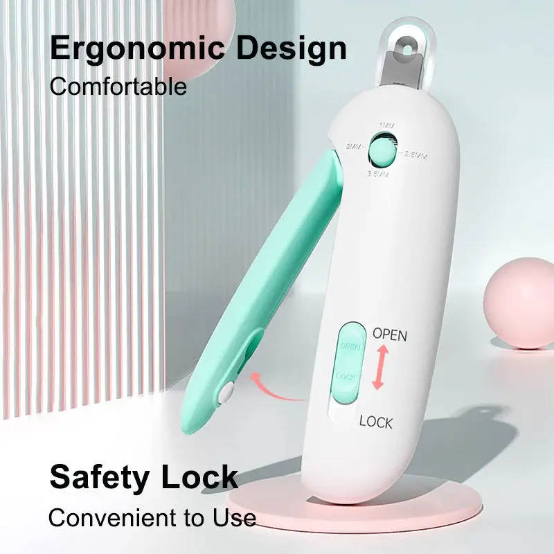 Belro cat nail clippers in black and silver, designed for safe grooming of feline nails.