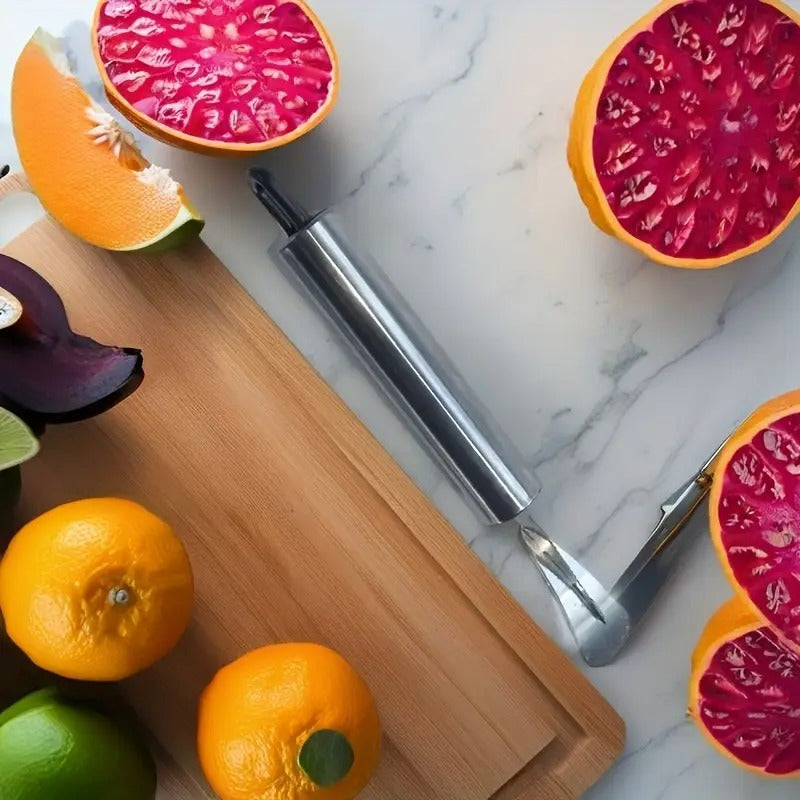 Belro orange peeler in use, kitchen appliance for easily peeling oranges and citrus fruits. Compact and ergonomic design.