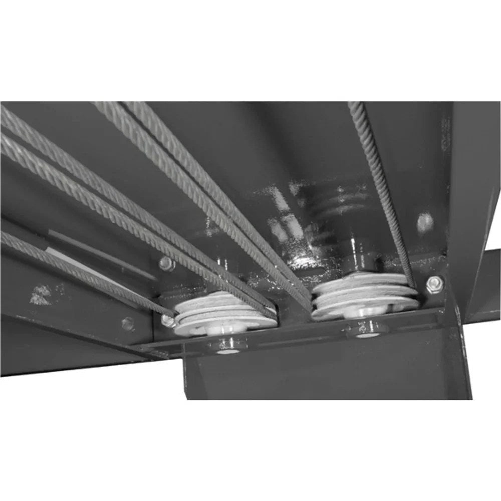 Casavibeo BendPak 7,000-lb capacity short runways extra-tall car lift with safety arms and hydraulic system.