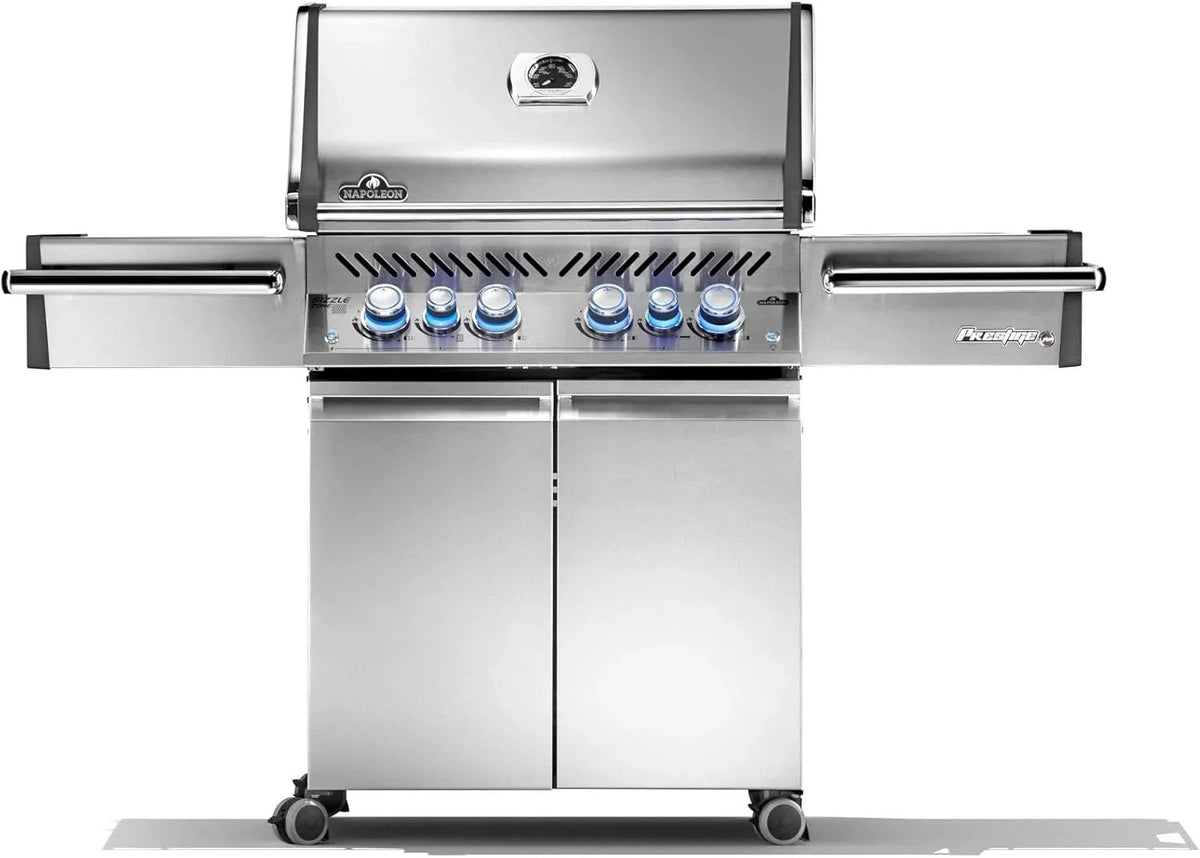 Casavibeo Napoleon Prestige PRO 500 freestanding gas grill with stainless steel lid and four burners, perfect for outdoor cooking.